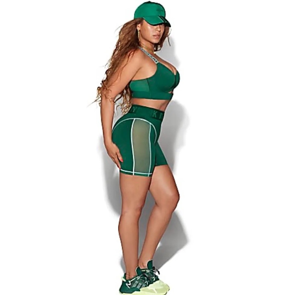 New Ivy Park x Adidas bike shorts size: Medium